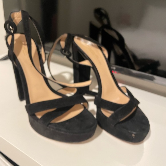 Gianvito Rossi Sheridan Platform Heel - Picture 4 of 8